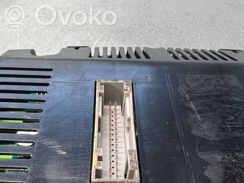 Audi A6 S6 C6 4F Nopeusmittari (mittaristo) 