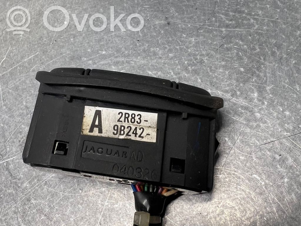 Tailgate opening switch   2R839B242,2R839B242