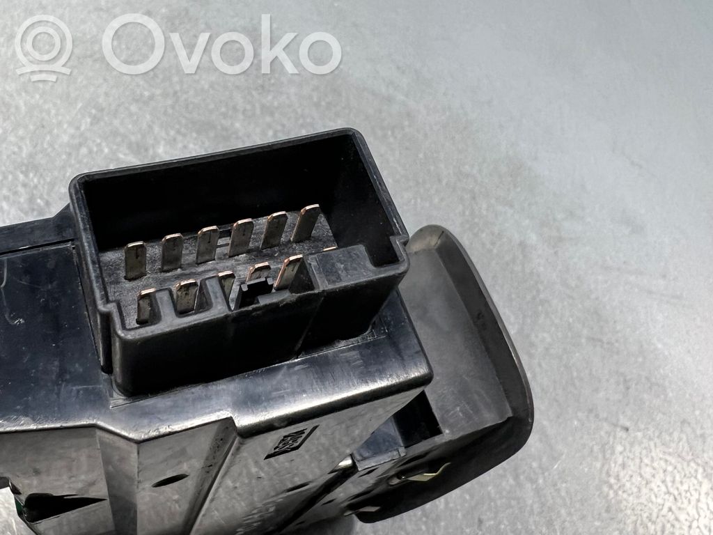Volvo XC70 Electric window control switch 
