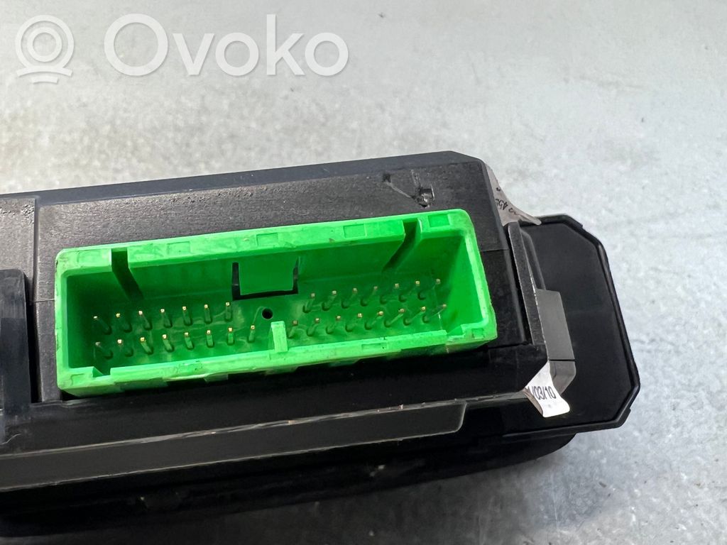 Volvo XC90 Quarter vent window switch 