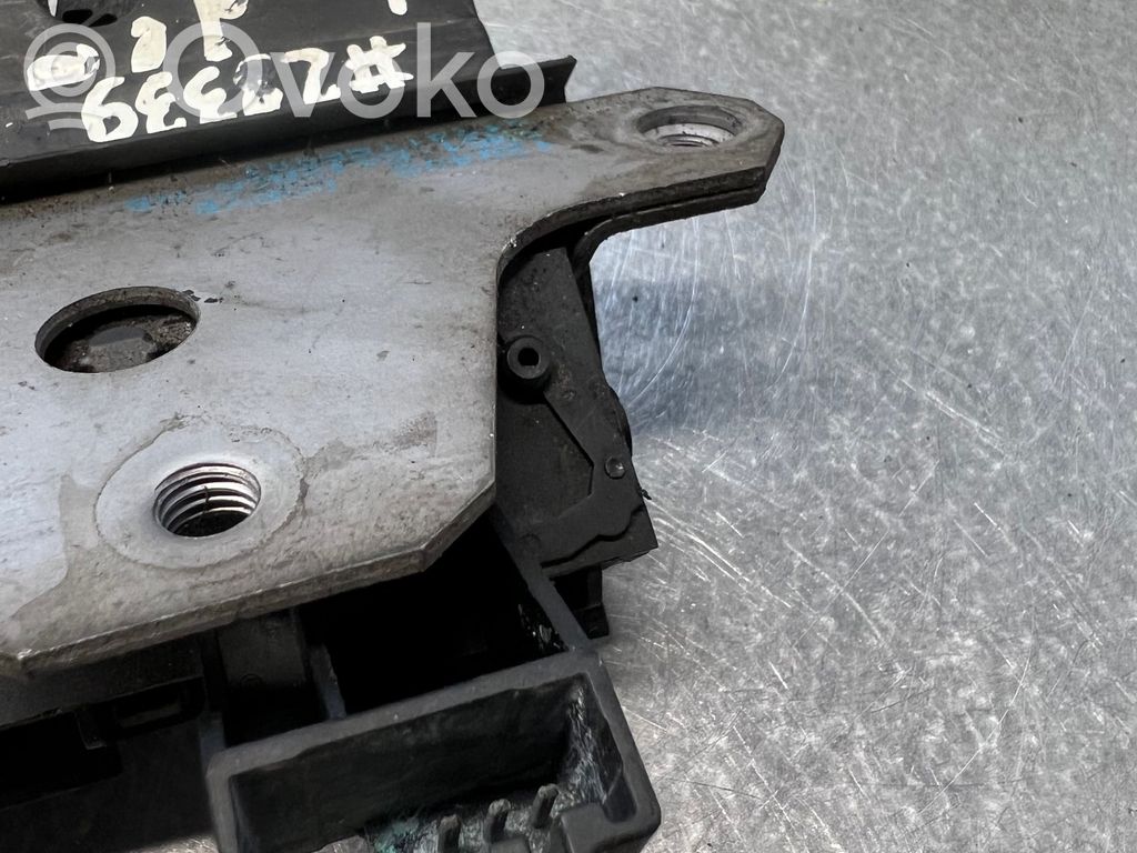 Ford Mondeo Mk III Loading door lock 