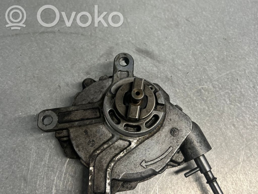 Toyota Avensis T250 Vacuum pump 