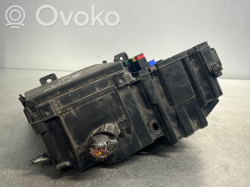 Nissan X-Trail T30 Fuse box set 