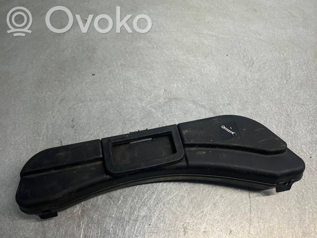 Audi A4 S4 B7 8E 8H Boîte à outils 