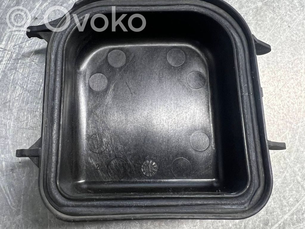 Osłona żarówki lampy przedniej   1305239264,1305239264