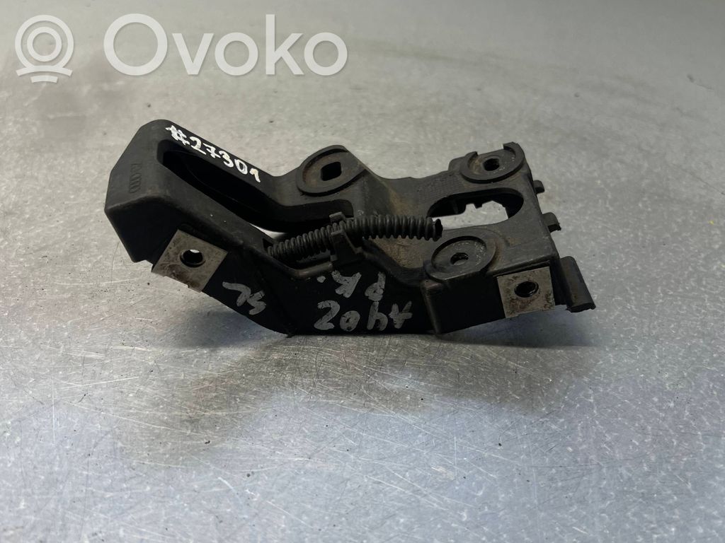 Audi A4 S4 B6 8E 8H Uchwyt / Mocowanie błotnika przedniego 