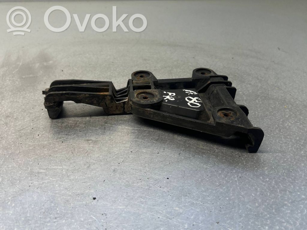 Front bumper mounting bracket   8A0807284,8A0807284