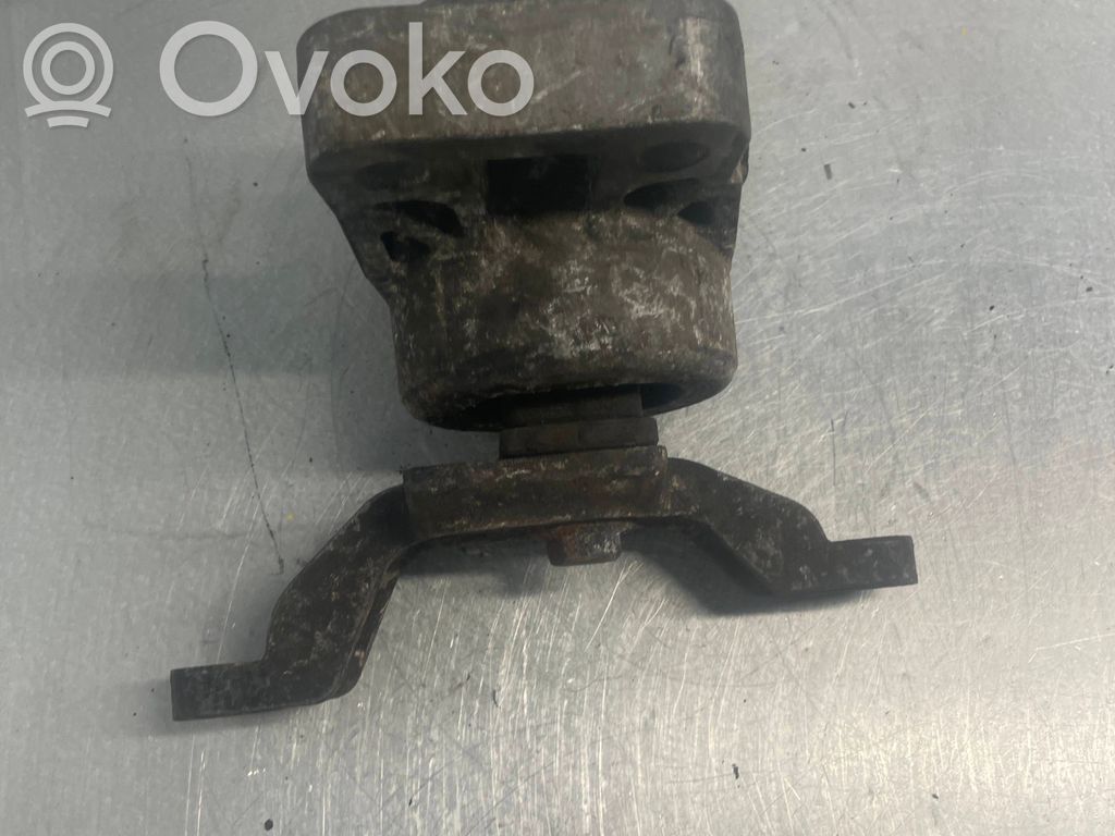Ford Mondeo MK IV Engine mount bracket 