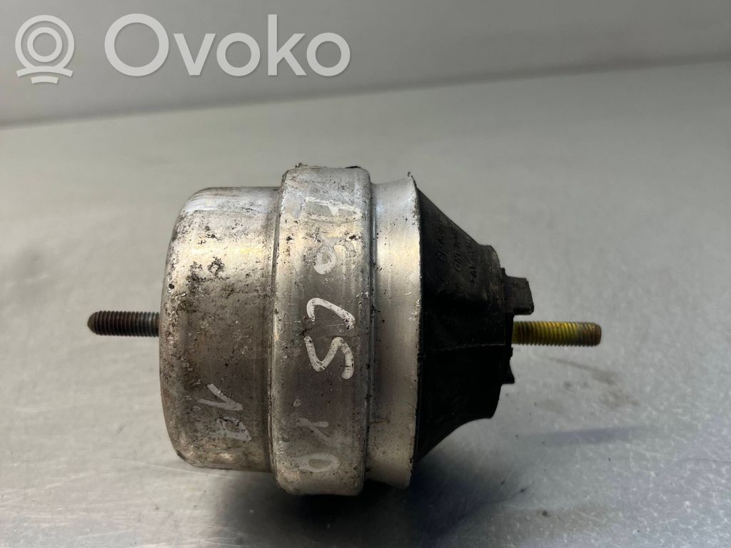 Engine mount bracket   3D0199379AG,3D0199379AG