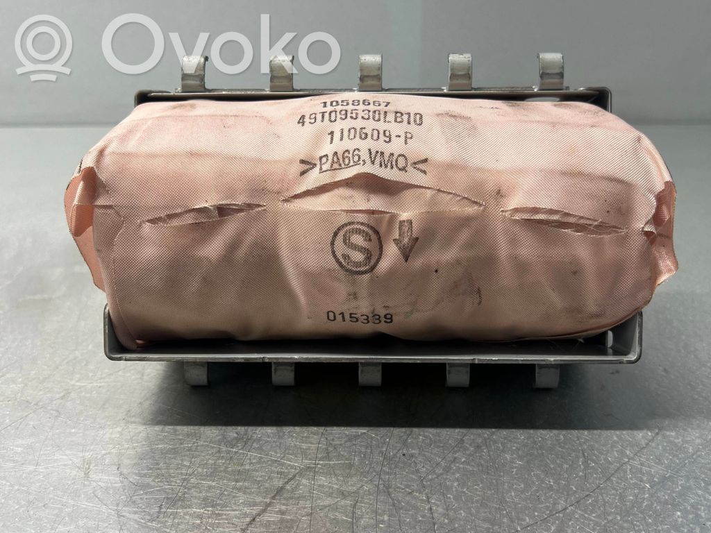 Subaru Outback Passenger airbag 