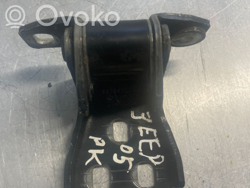 Jeep Grand Cherokee Front door lower hinge 