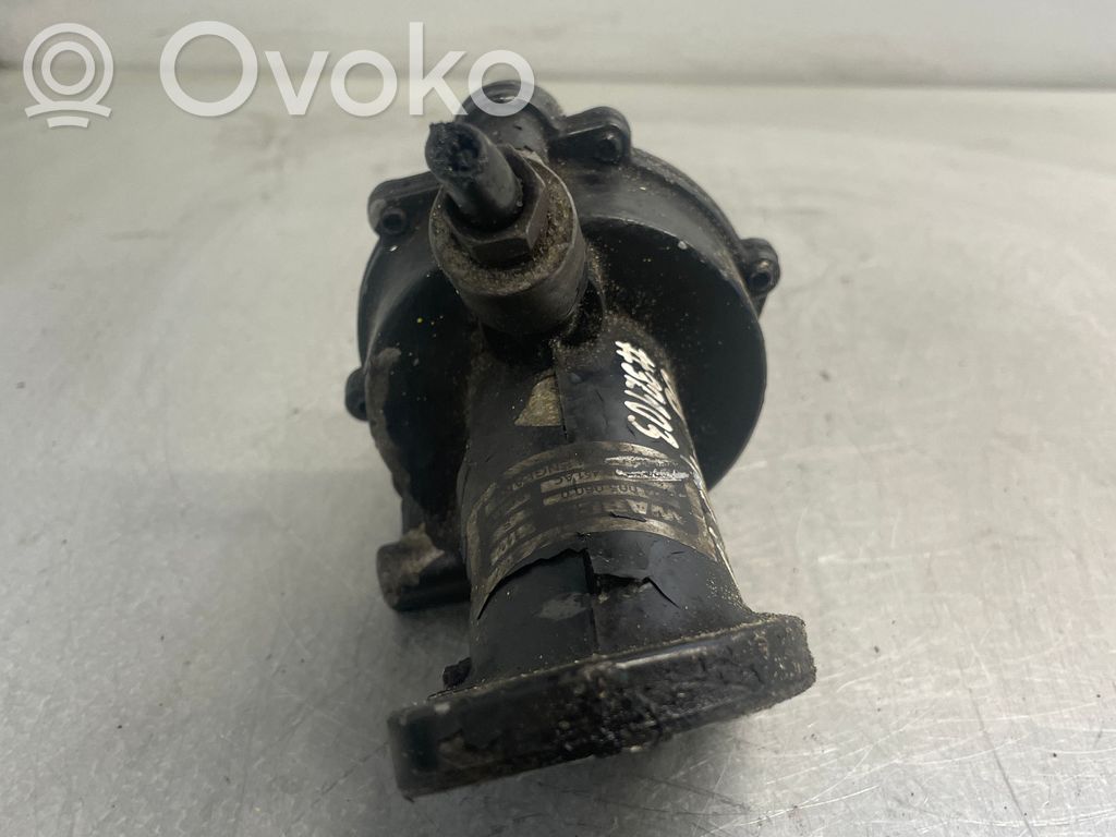 Ford Focus Vacuum pump 