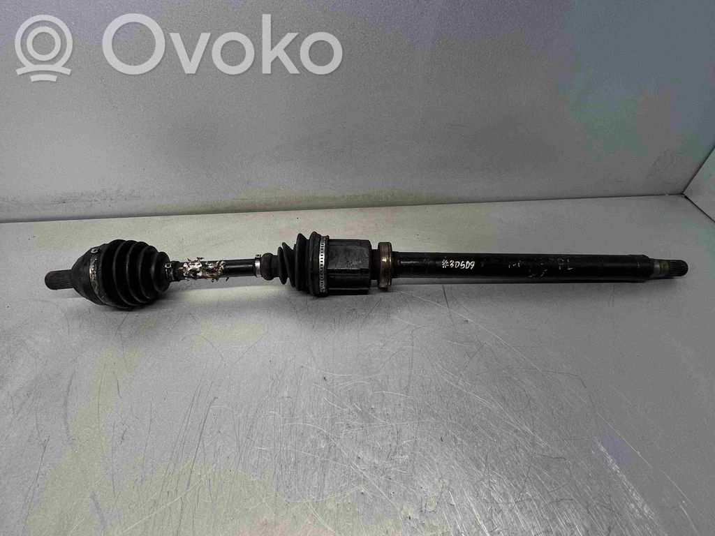 Volvo V70 Półoś przednia 