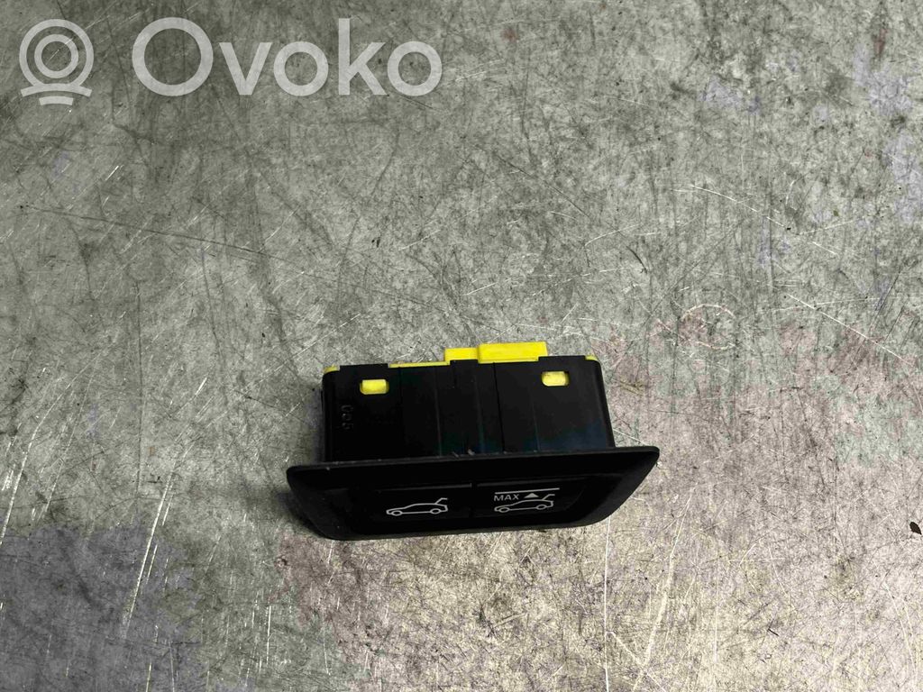 BMW 5 GT F07 Tailgate opening switch 
