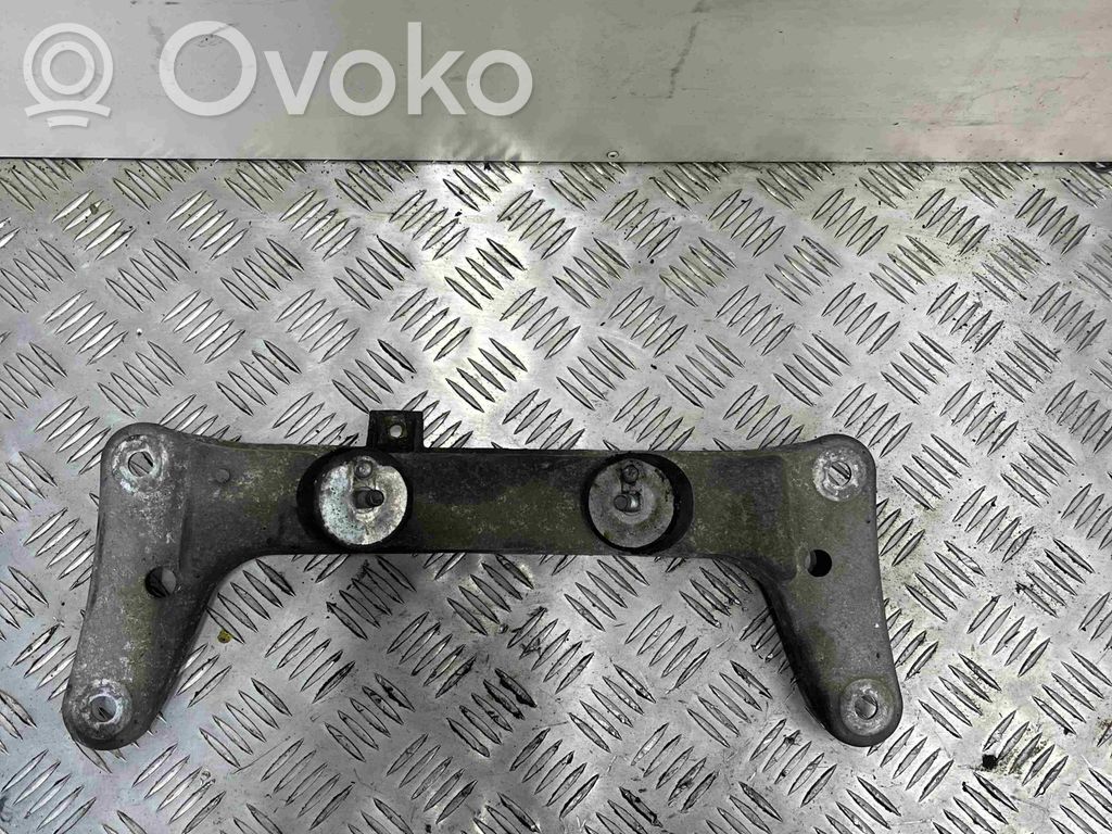 BMW 3 E90 E91 Gearbox mounting bracket 