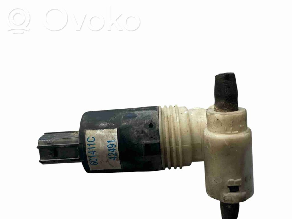 Jeep Grand Cherokee Windscreen/windshield washer pump 