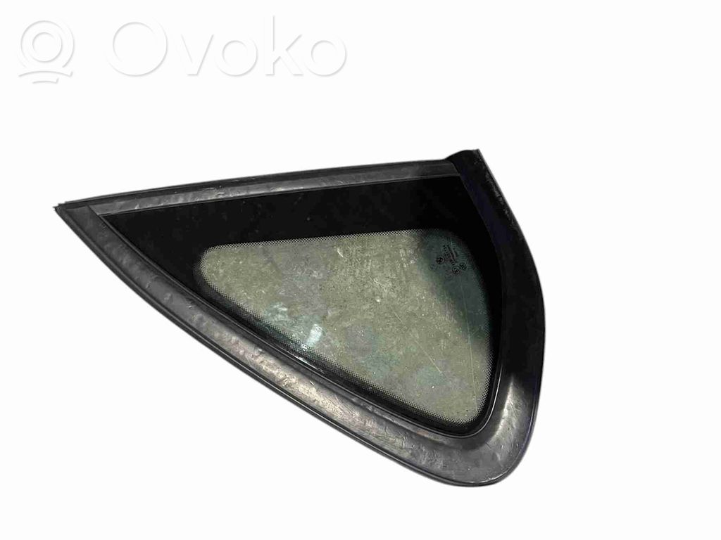 BMW 2 F45 Geam lateral spate 