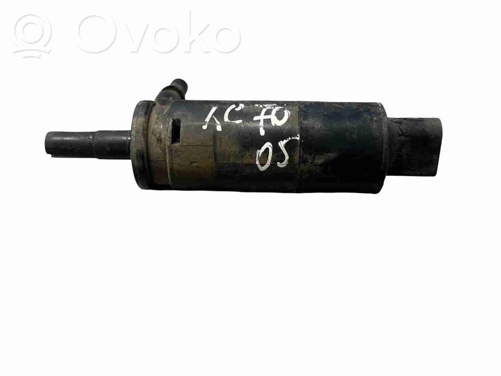 Volvo XC70 Windscreen/windshield washer pump 
