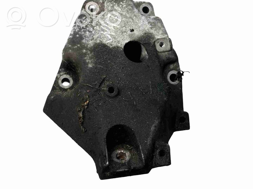 BMW X3 E83 Engine mounting bracket 