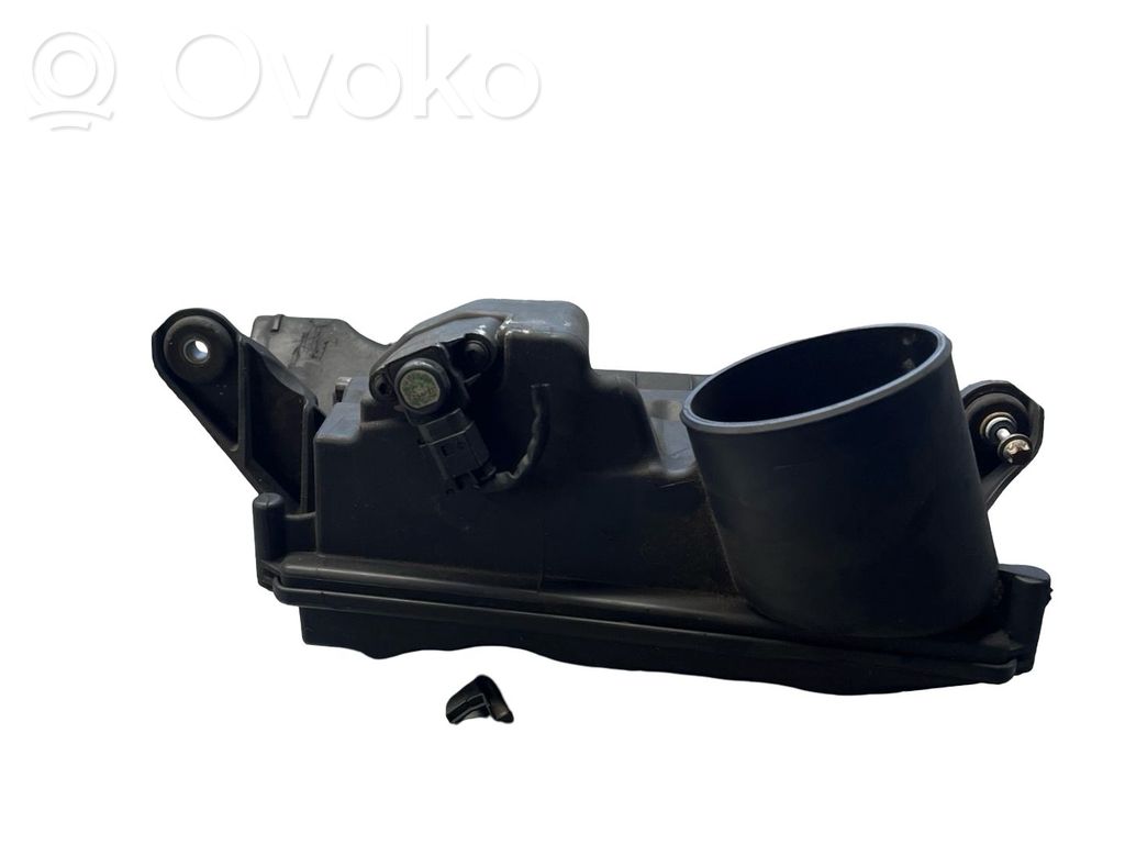 Audi A5 8T 8F Intake manifold 