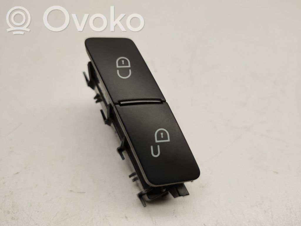 Mercedes-Benz E W212 Central locking switch button 