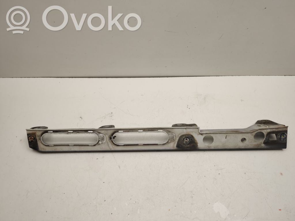 Land Rover Range Rover Sport L494 Uchwyt / Mocowanie błotnika przedniego 