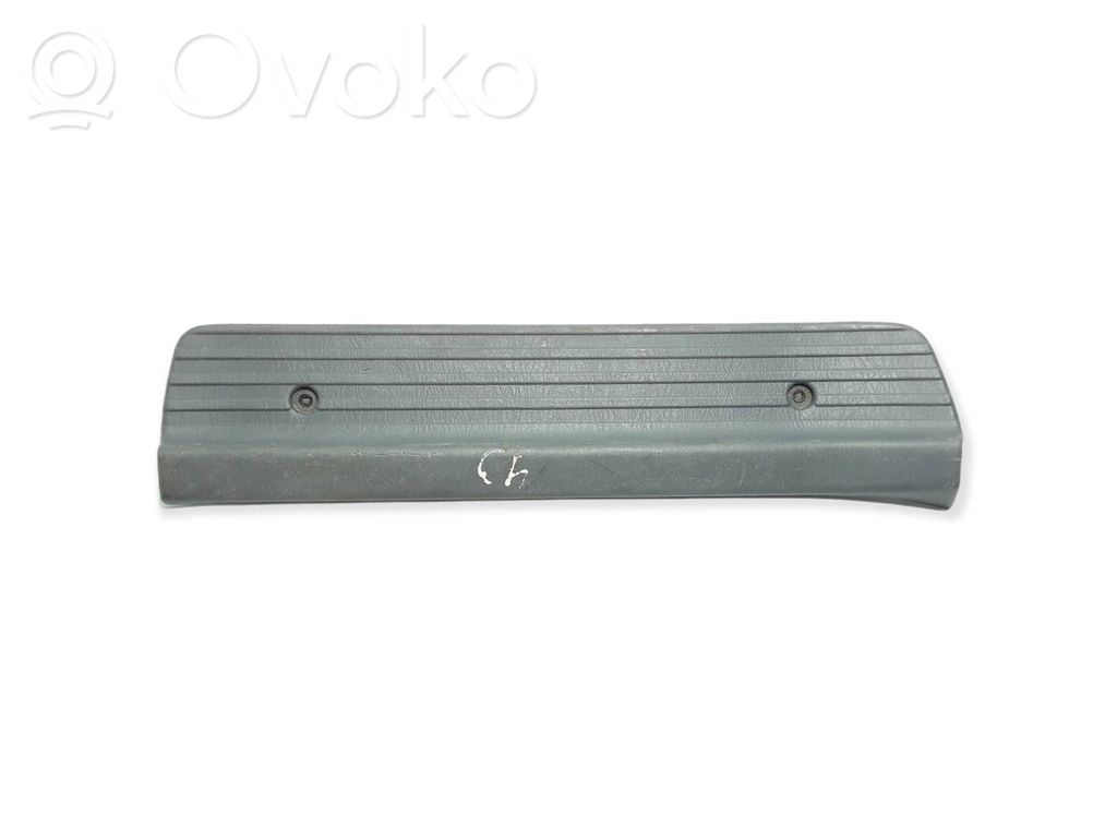 Toyota Land Cruiser (HDJ90) Отделка переднего порога (внутренняя) 
