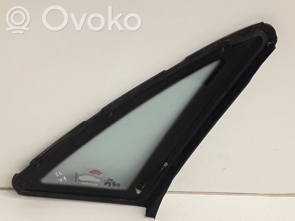 Audi A8 S8 D2 4D Rear side window 