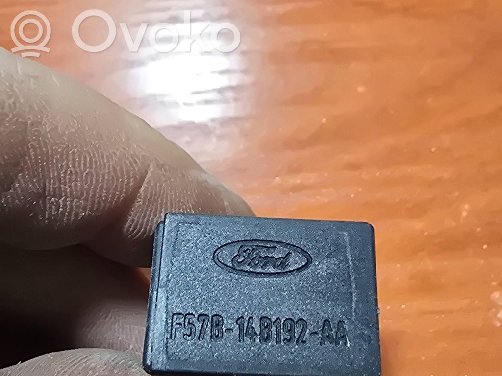 Otros relés   F57B14B192AA