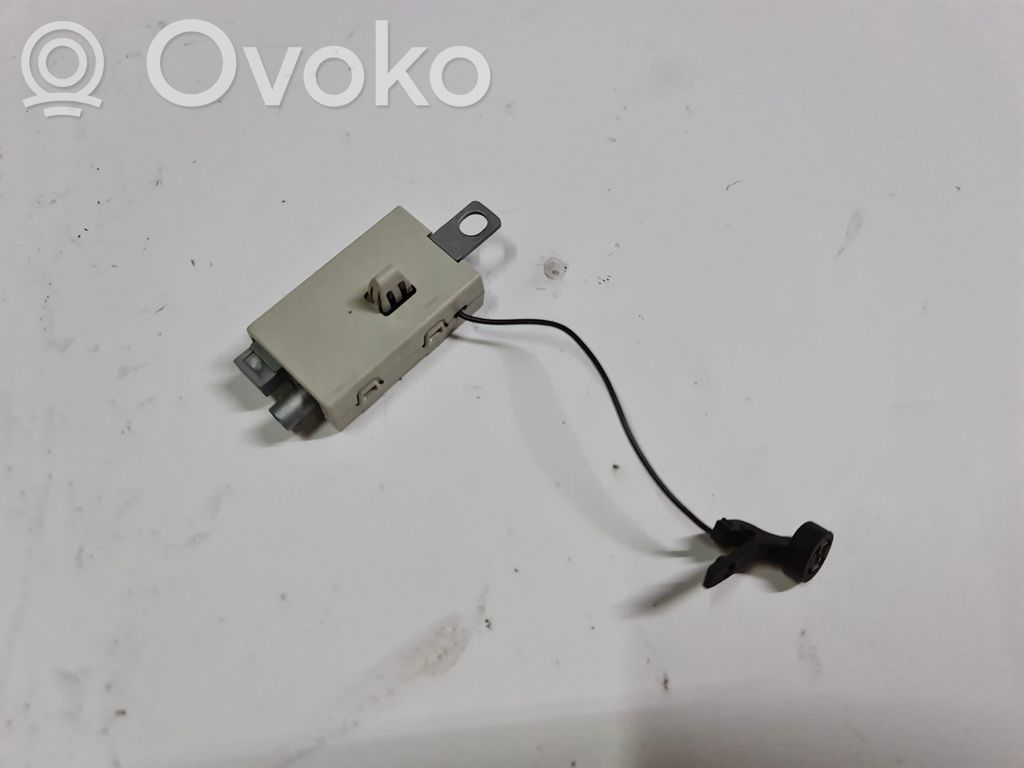 Volvo C30 Aerial antenna amplifier 