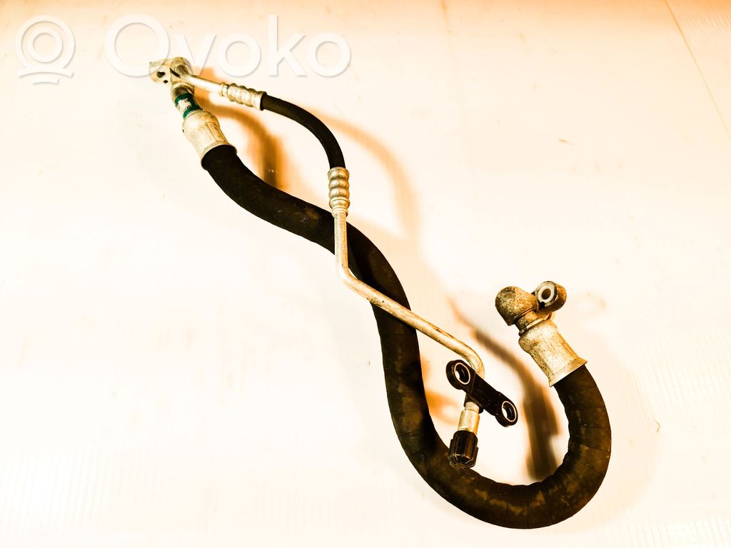 BMW 3 E90 E91 Ilmastointilaitteen putki (A/C) 