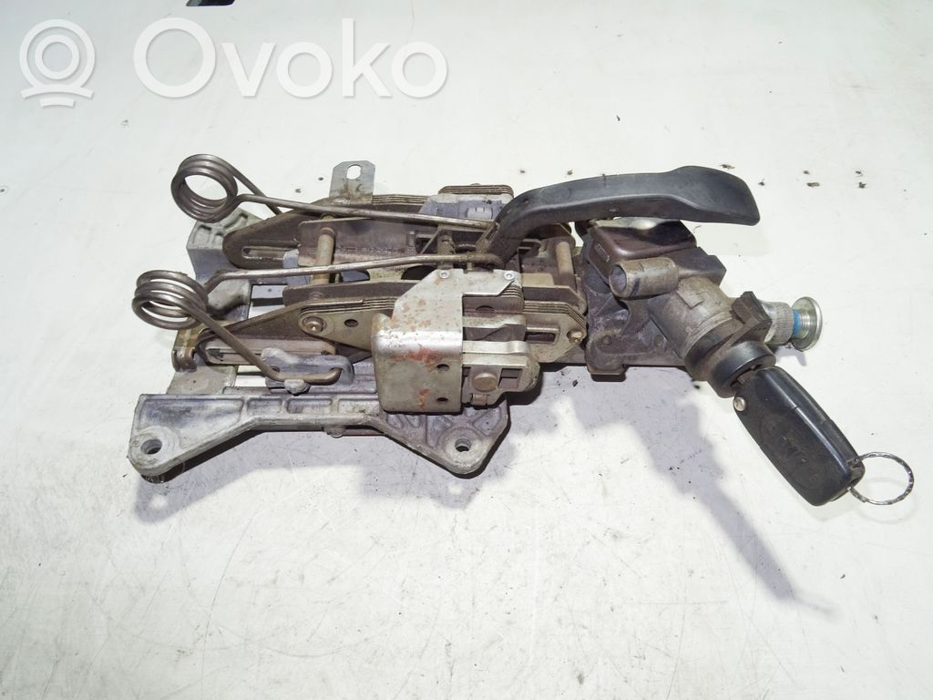 Audi A4 S4 B6 8E 8H Ohjauspylvään kokoonpano yleisnivel 