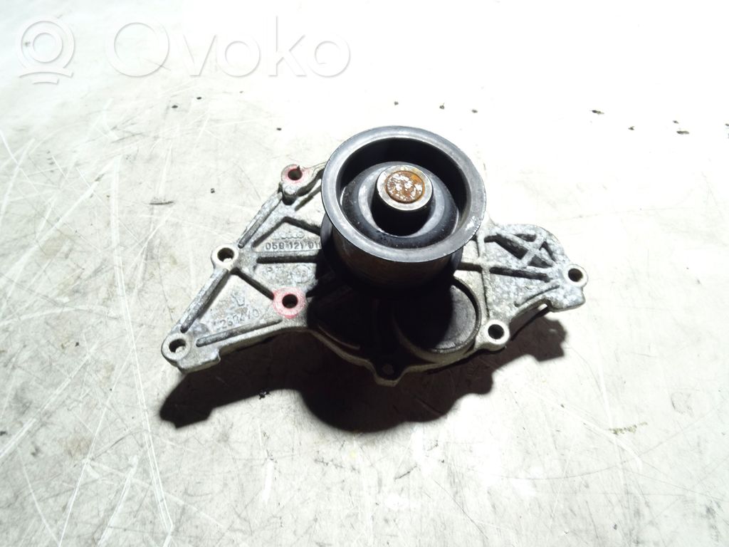 Audi A4 S4 B6 8E 8H Vandens pompa 