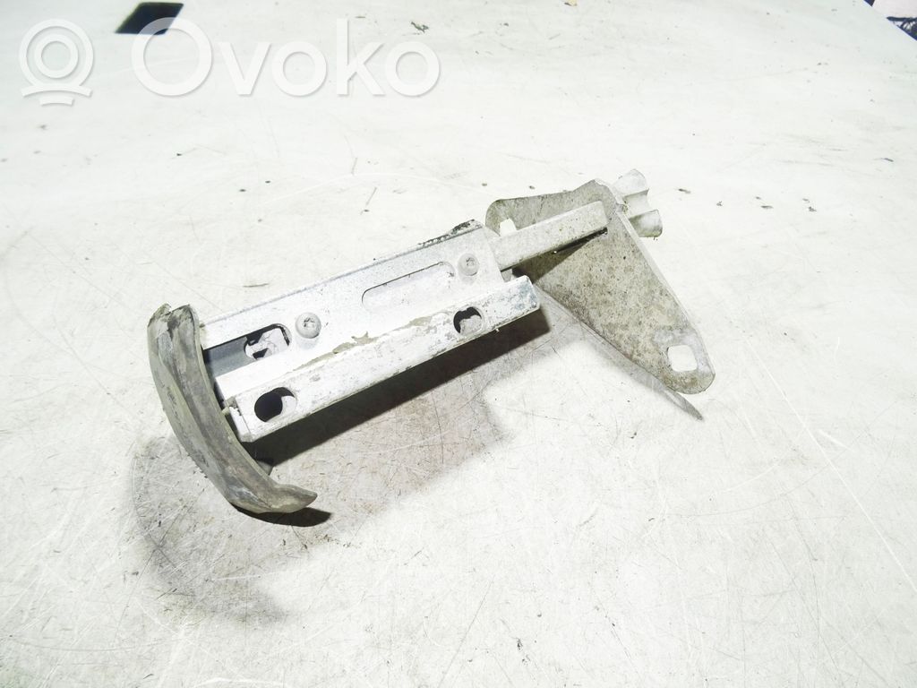 Audi A4 S4 B5 8D Takapuskurin törmäysvoiman vaimennin 