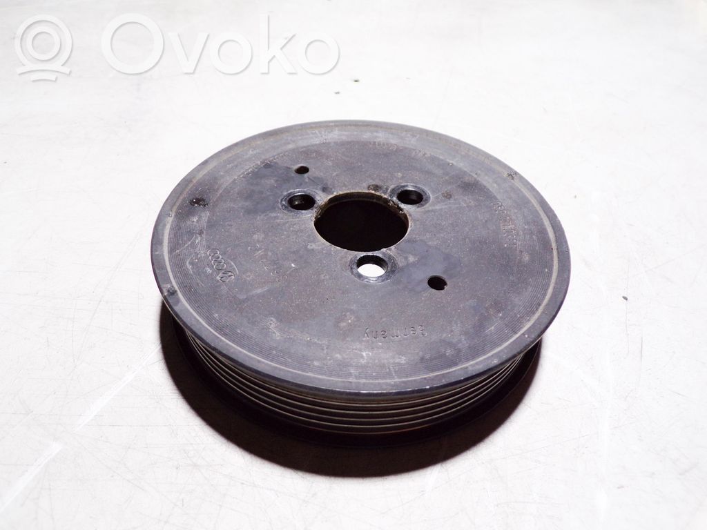 Polea de la bomba de agua   059121031L