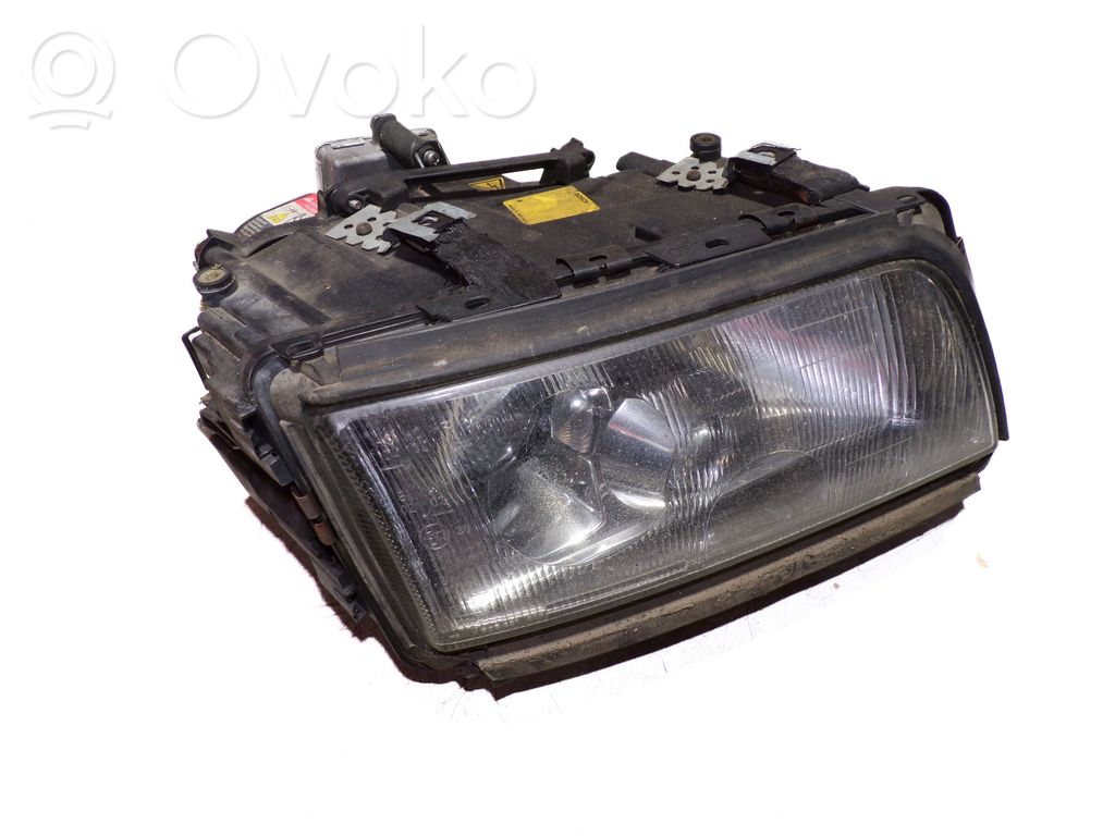 Audi A8 S8 D2 4D Phare frontale 