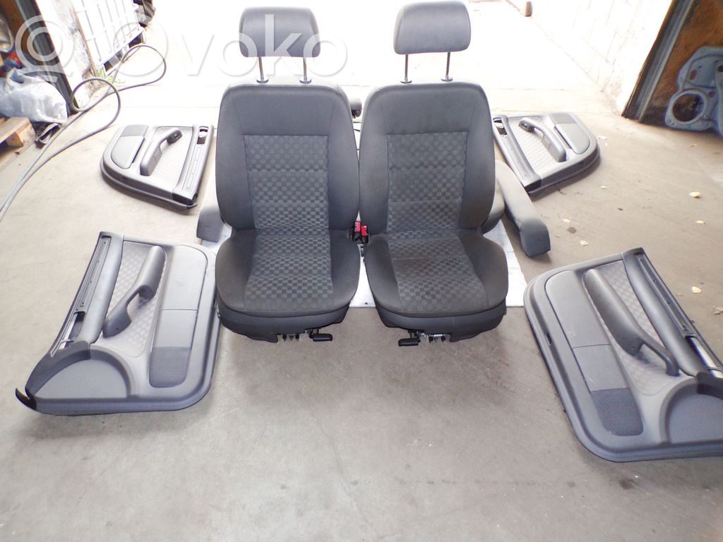 Juego interior   4B0863979,4B0863980,4B0867306,4B0867305,4B0881105CF,4B0885375R