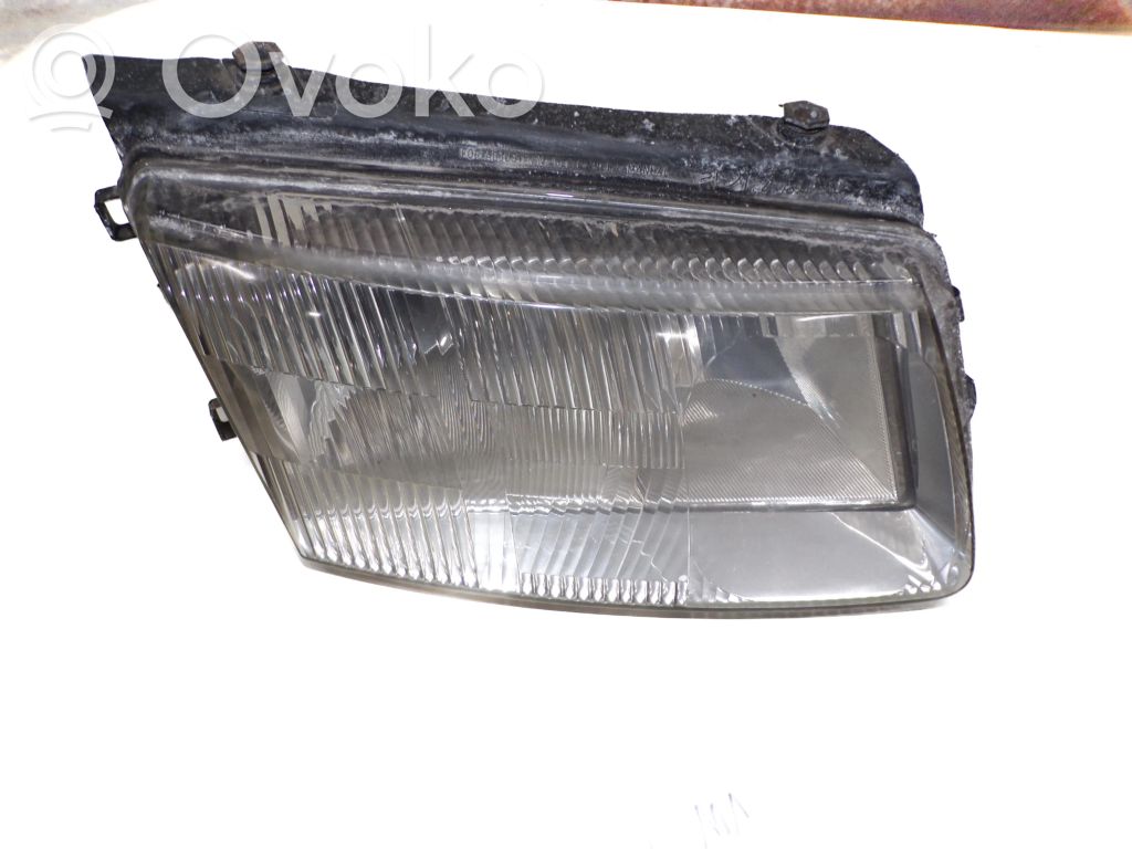 Volkswagen PASSAT B5 Faro/fanale 