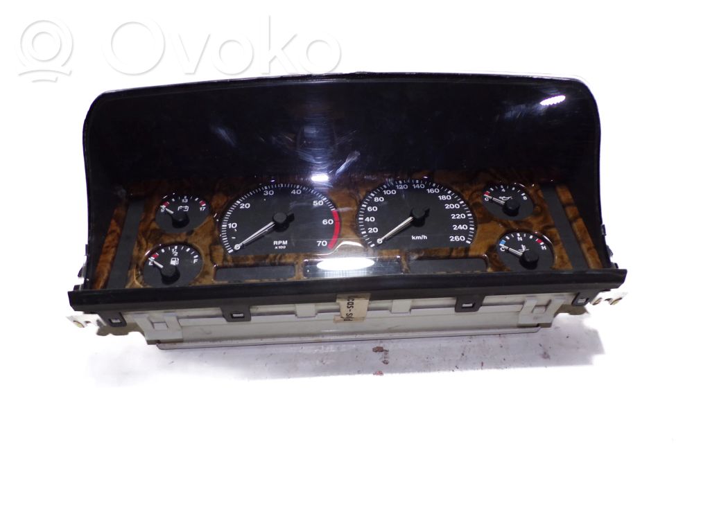 Jaguar XJ X350 Speedometer (instrument cluster) 