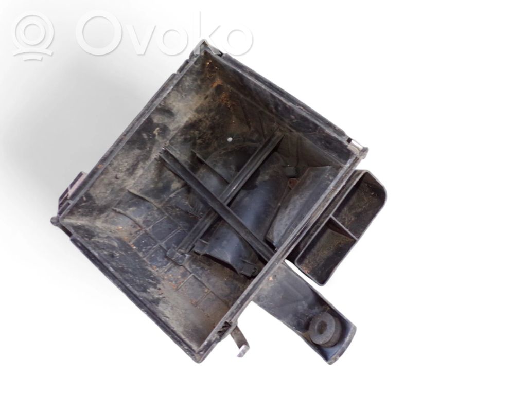 Audi A6 S6 C5 4B Air filter box 