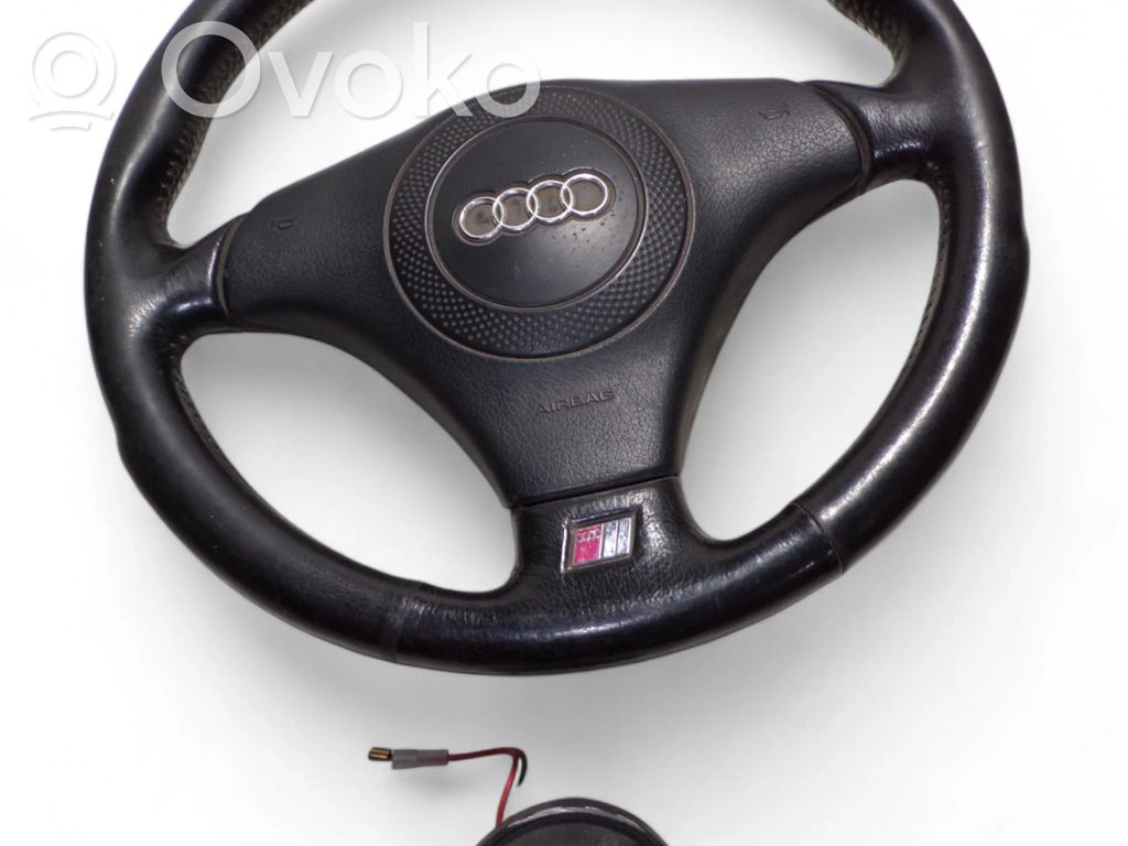 Audi A4 S4 B6 8E 8H Ohjauspyörä 
