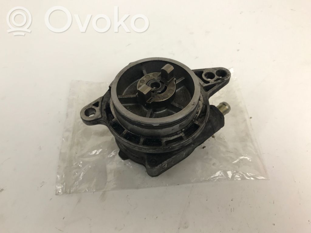 BMW 5 E39 Vacuum pump 