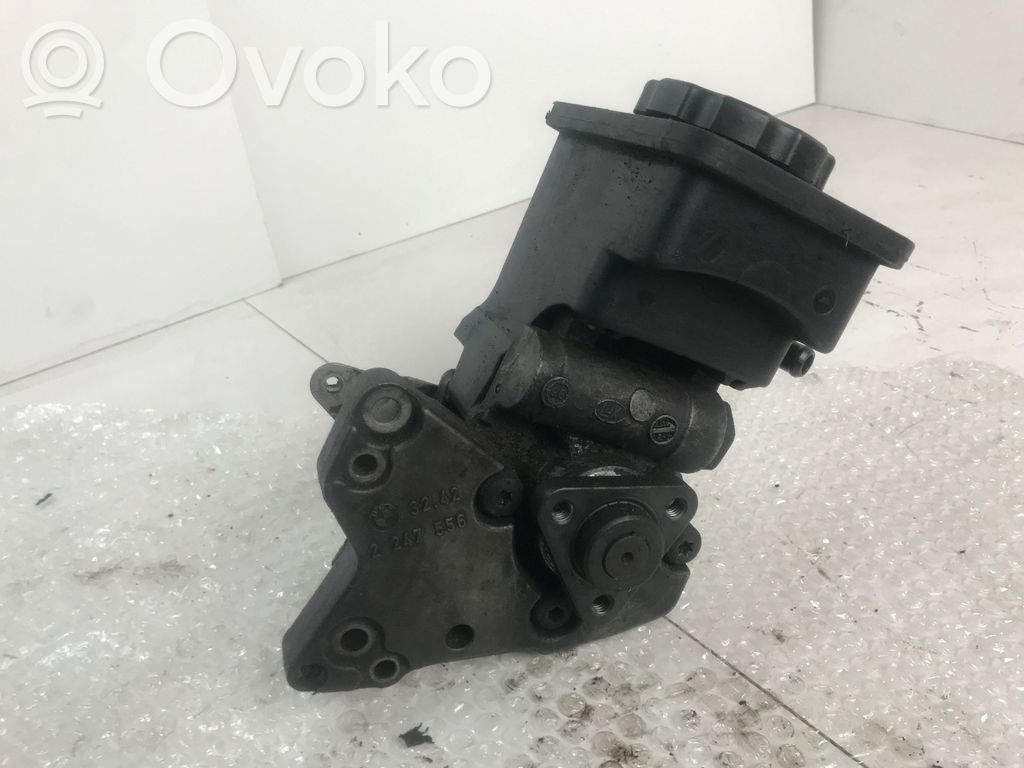 BMW 5 E39 Power steering pump 