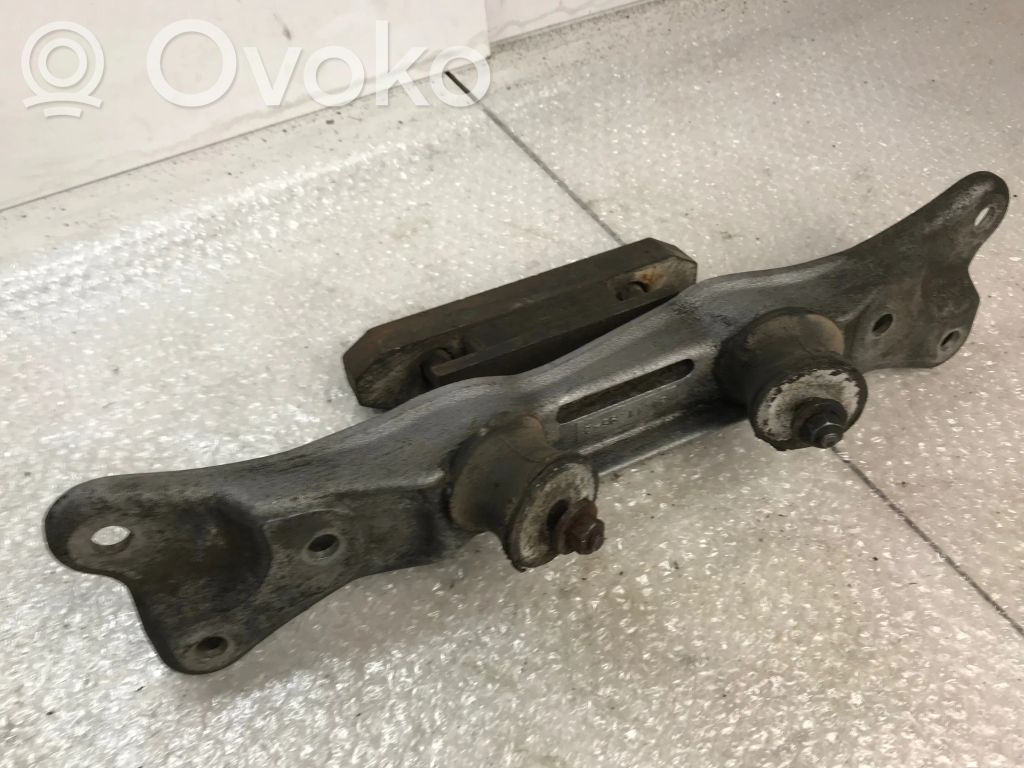 BMW 5 E39 Gearbox mounting bracket 