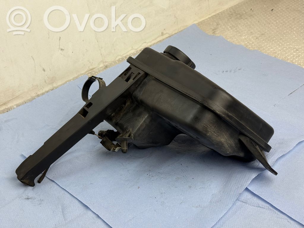 BMW 5 E60 E61 Ausgleichsbehälter Kühlwasser 
