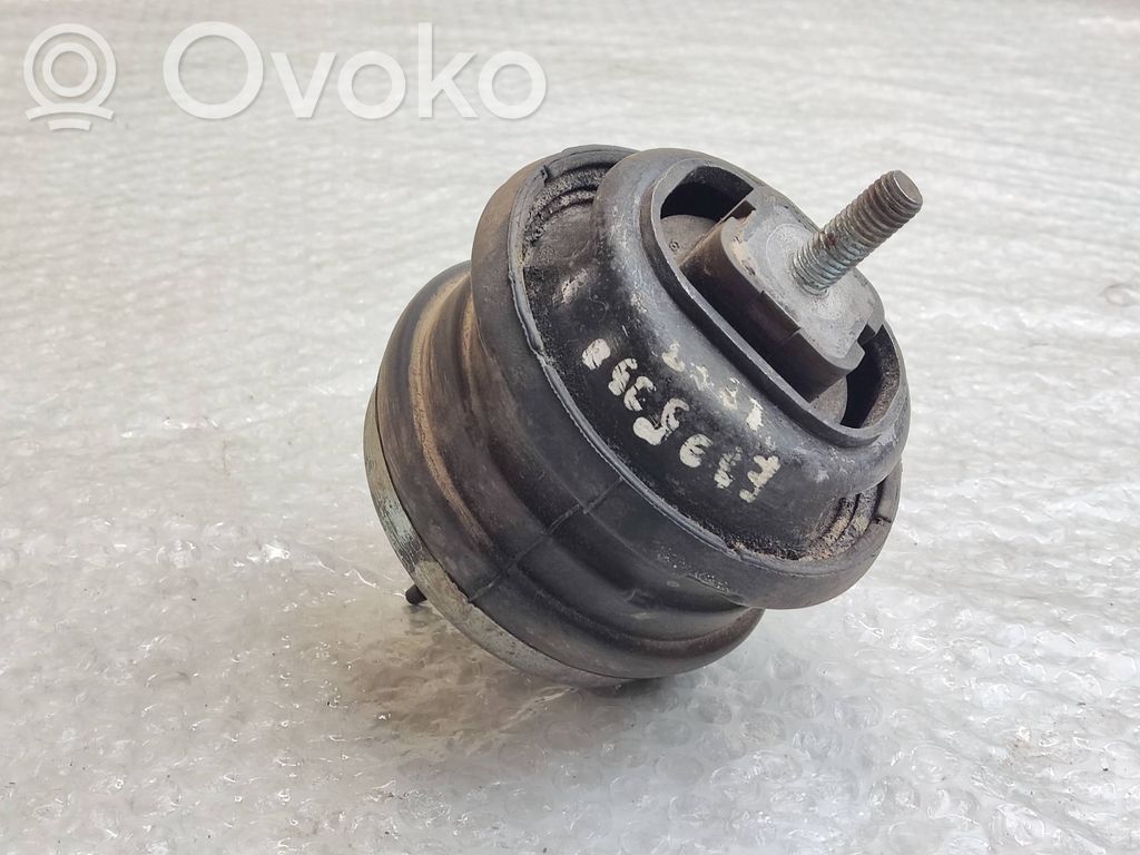 Engine mount bracket   987073119,V201121