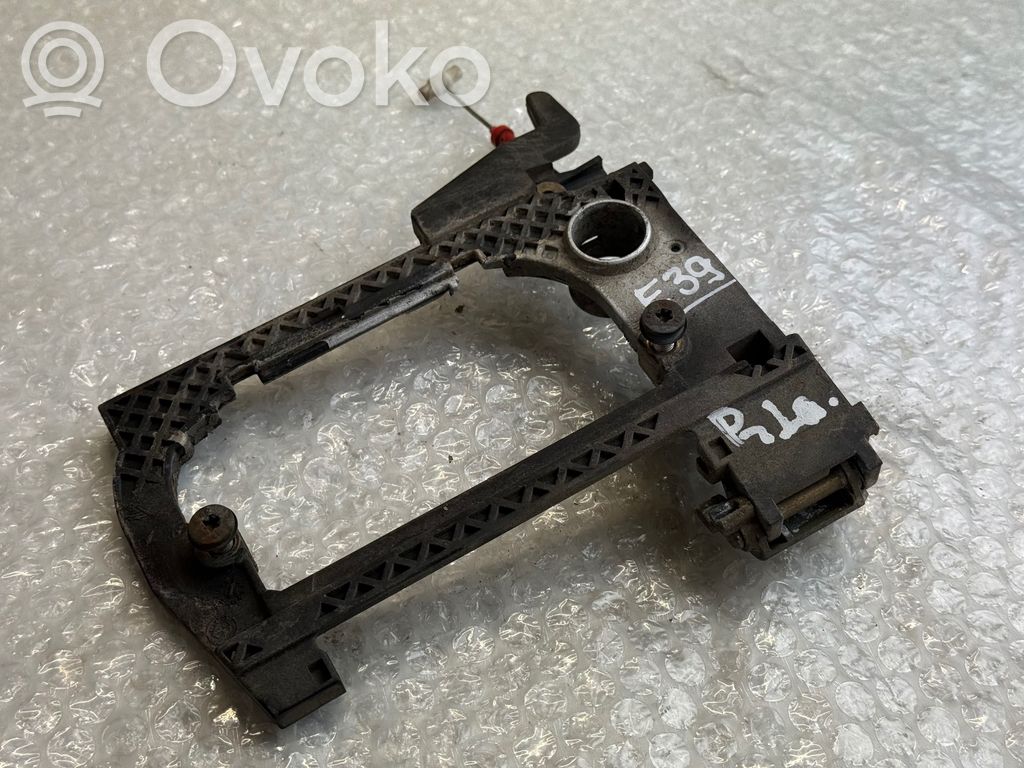 Front door exterior handle/bracket