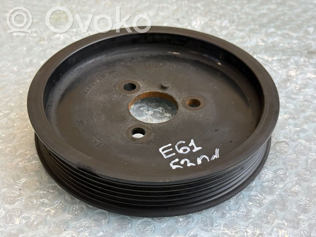 BMW 5 E60 E61 Vairo stiprintuvo siurblio skriemulys 