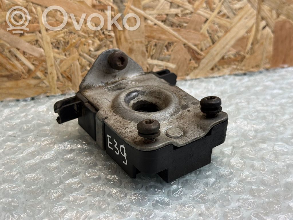 Engine bonnet/hood lock/catch