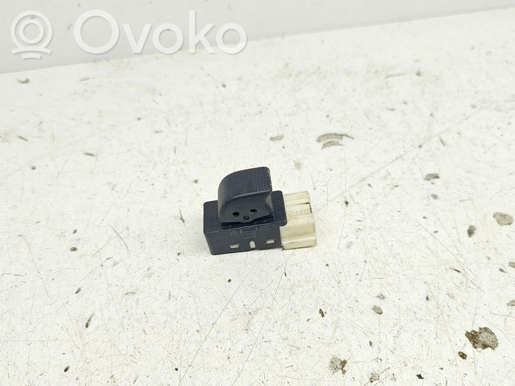 Subaru Legacy Electric window control switch 